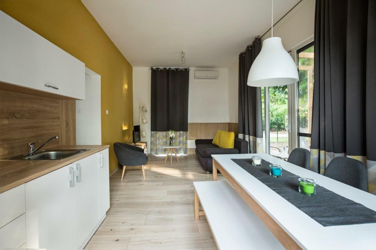 Barack Thermal & Natura Apartments Tiszakécske Esterno foto